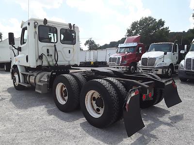 Used 2019 Freightliner Cascadia Detroit DD13 Semi Truck for sale #814115 - photo 2