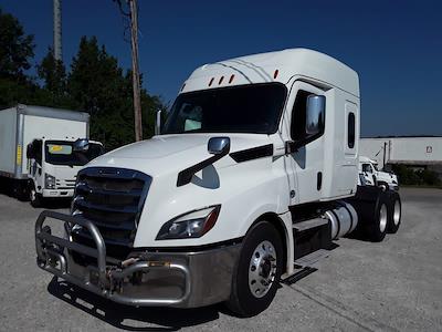 Used 2019 Freightliner Cascadia Detroit Diesel DD15 Semi Truck with Sleeper Cab for sale #820156 - photo 1