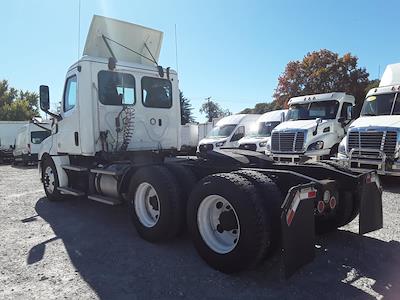Used 2019 Freightliner Cascadia Detroit DD13 Semi Truck for sale #824627 - photo 2