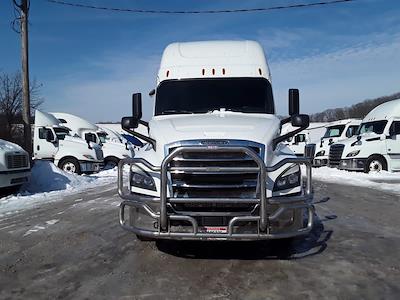 Used 2020 Freightliner Cascadia - photo 1