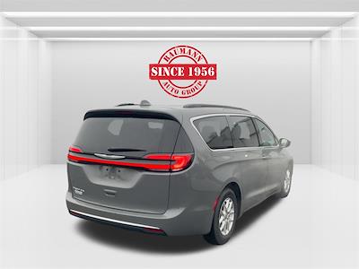 Used 2022 Chrysler Pacifica - photo 1