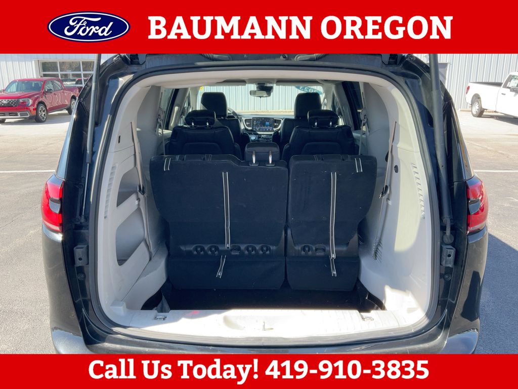 Used 2023 Chrysler Pacifica - photo 9