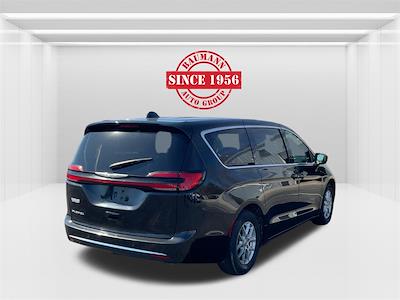 Used 2023 Chrysler Pacifica - photo 1
