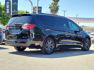 2020 Chrysler Pacifica FWD Minivan for sale #PV23403 - photo 2
