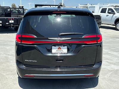 2024 Chrysler Pacifica FWD Minivan for sale #PV23975 - photo 2
