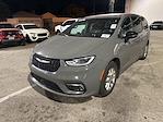 Used 2025 Chrysler Pacifica Select Minivan for sale #PV26392 - photo 3