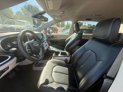 2024 Chrysler Pacifica FWD Minivan for sale #PV27791 - photo 2