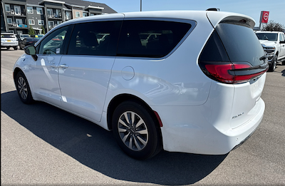 2025 Chrysler Pacifica FWD Minivan for sale #PV27933 - photo 2