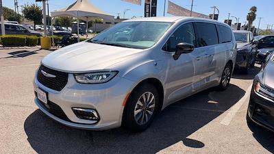 2024 Chrysler Pacifica FWD Minivan for sale #PV27994 - photo 2