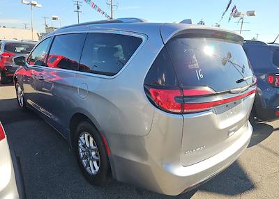 Used 2021 Chrysler Pacifica Touring L Minivan for sale #PV26050 - photo 2