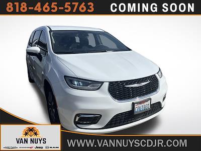 Used 2023 Chrysler Pacifica Touring L Minivan for sale #TV26422 - photo 1