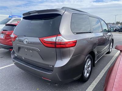 Used 2019 Toyota Sienna - photo 1