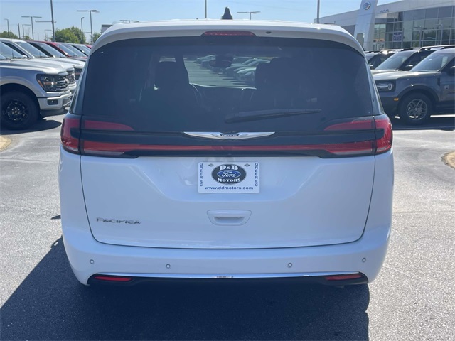 Used 2024 Chrysler Pacifica - photo 7