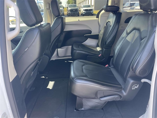 Used 2024 Chrysler Pacifica - photo 11