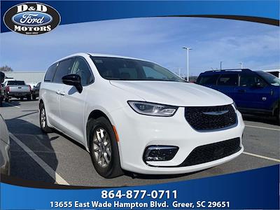 Used 2024 Chrysler Pacifica - photo 1