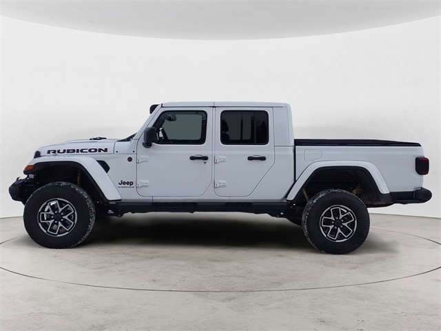 Used 2024 Jeep Gladiator - photo 5