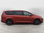 2018 Chrysler Pacifica FWD Minivan for sale #JXE7218 - photo 4