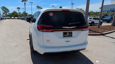 2025 Chrysler Pacifica FWD Minivan for sale #4350907A - photo 2
