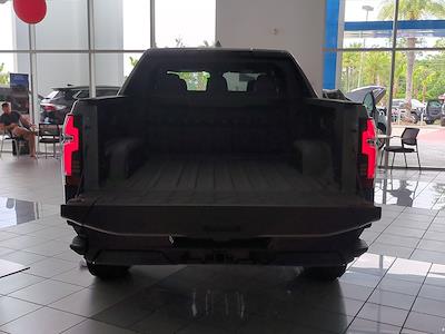 2025 Chevrolet Silverado EV Crew Cab 4WD Pickup for sale #4150972 - photo 2