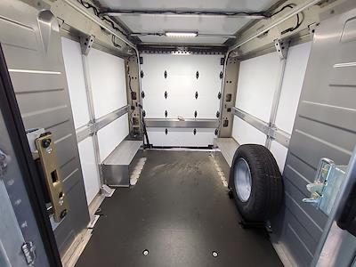 2025 Chevrolet BrightDrop 400 Standard Roof AWD Step Van / Walk-in for sale #B4450007 - photo 2