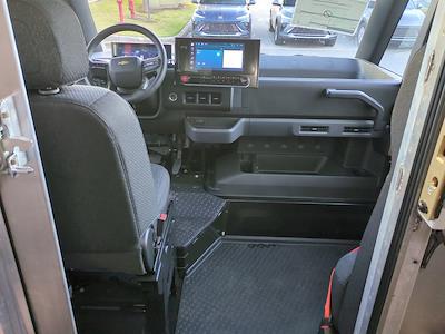 New 2025 Chevrolet BrightDrop 600 Step Van / Walk-in for sale #B4450020 - photo 2