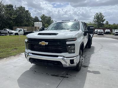 New 2025 Chevrolet Silverado 3500 Work Truck Crew Cab 4WD Flatbed Truck for sale #F4150670 - photo 1
