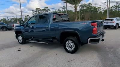 Used 2025 Chevrolet Silverado 2500 - photo 1