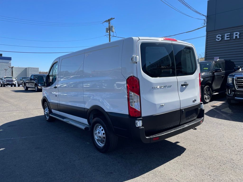 Used 2023 Ford Transit 250 - photo 5