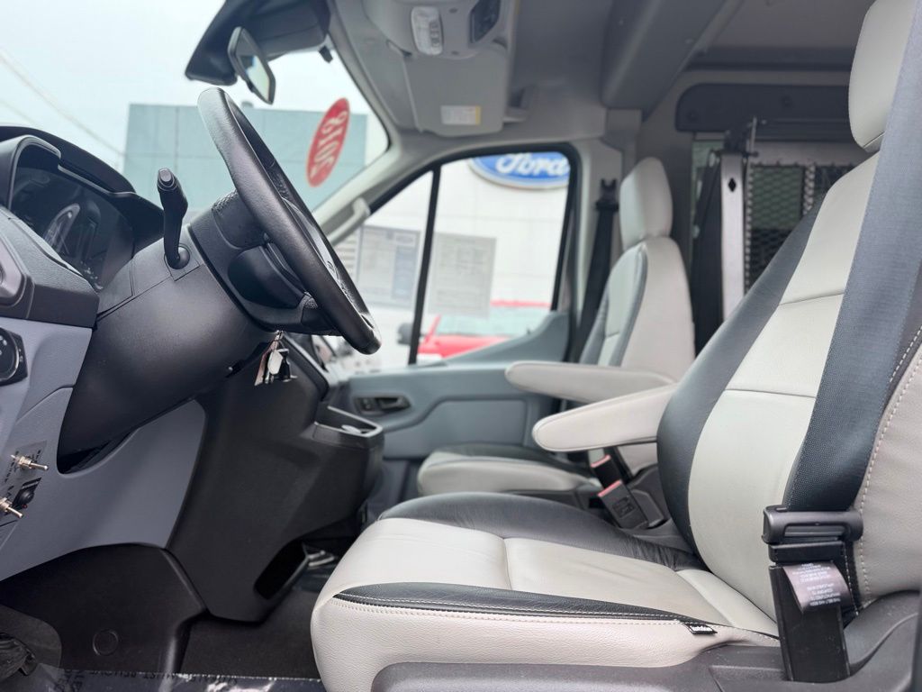 Used 2018 Ford Transit 250 - photo 16