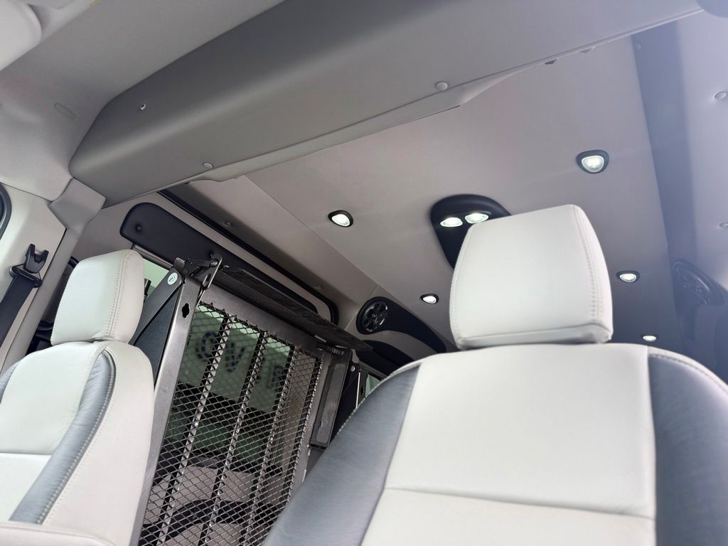 Used 2018 Ford Transit 250 - photo 17