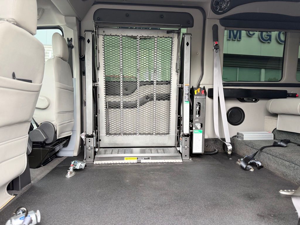 Used 2018 Ford Transit 250 - photo 20