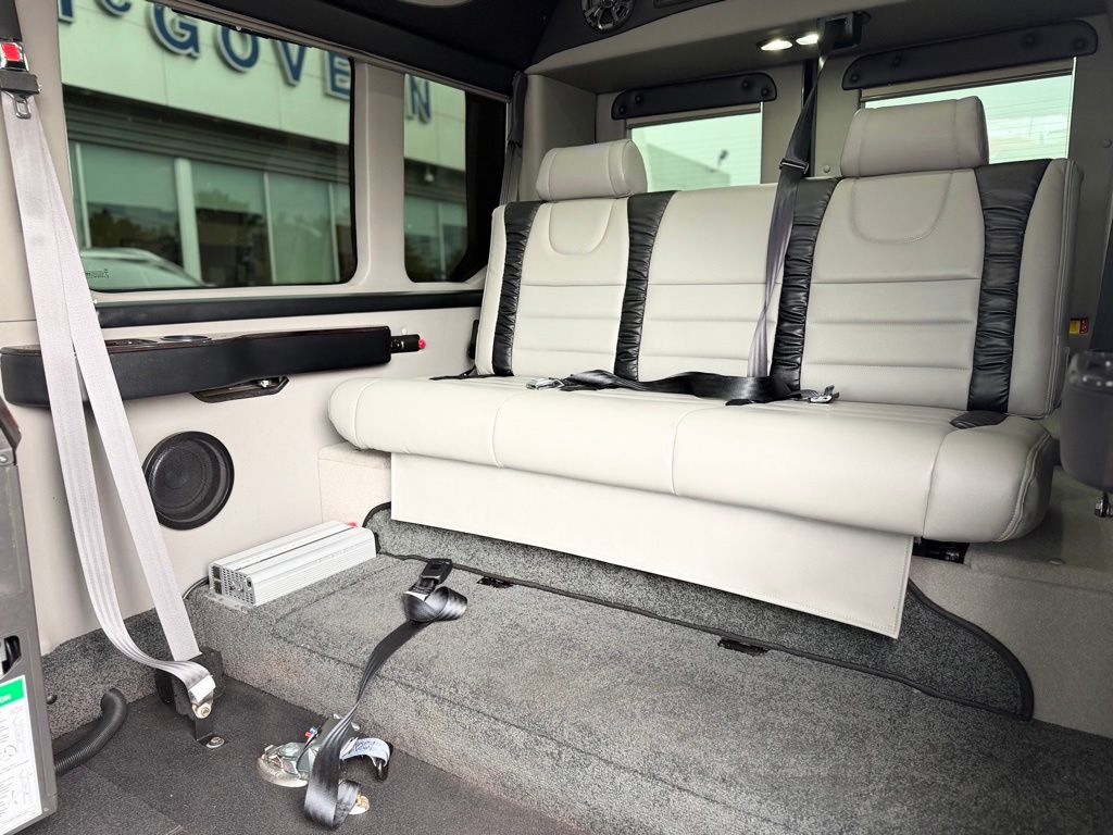 Used 2018 Ford Transit 250 - photo 21