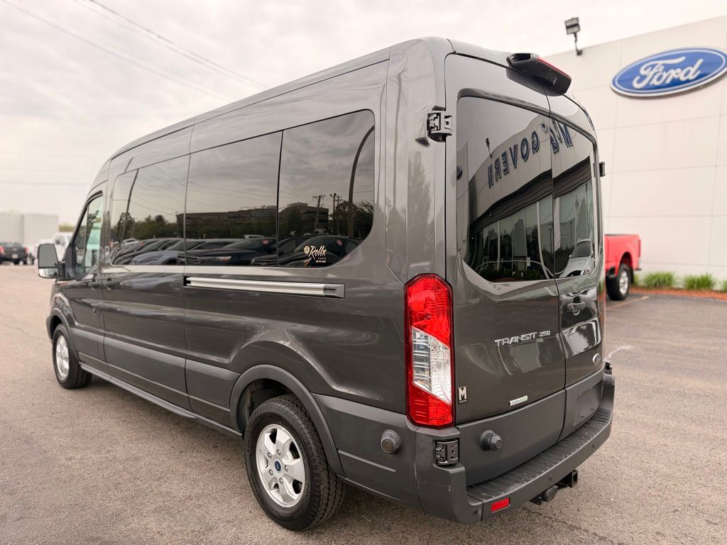 Used 2018 Ford Transit 250 - photo 6