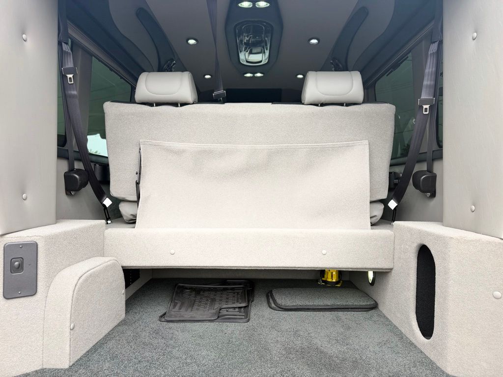 Used 2018 Ford Transit 250 - photo 7
