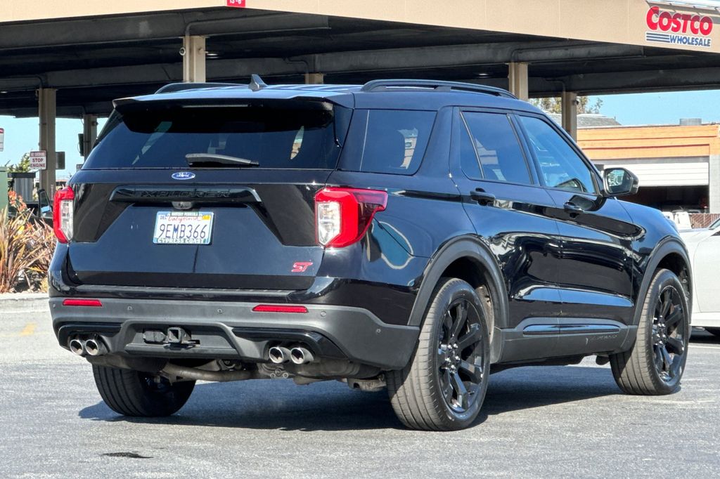 Used 2022 Ford Explorer - photo 2