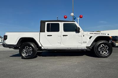Used 2021 Jeep Gladiator - photo 1