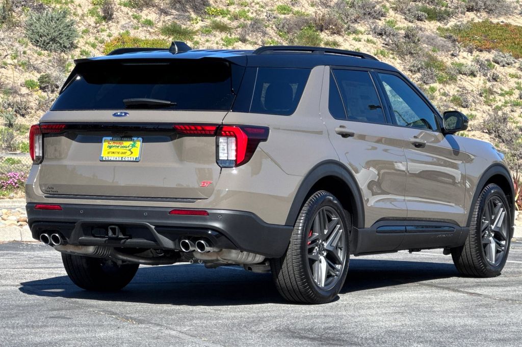 New 2026 Ford Explorer - photo 2
