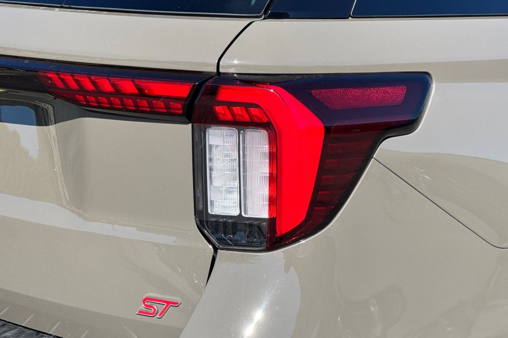 New 2026 Ford Explorer - photo 8