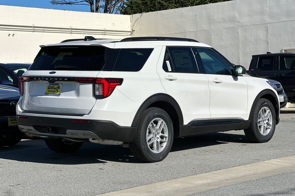 New 2026 Ford Explorer - photo 2
