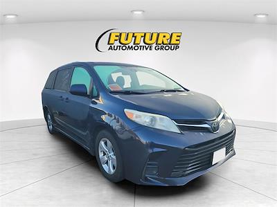 Used 2018 Toyota Sienna L Minivan for sale #F111848A - photo 1