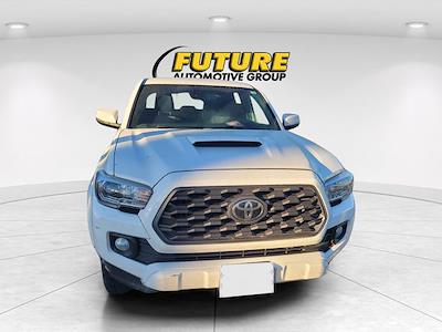 Used 2020 Toyota Tacoma - photo 1