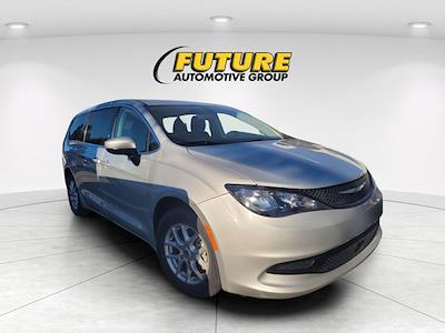 Used 2022 Chrysler Voyager - photo 1
