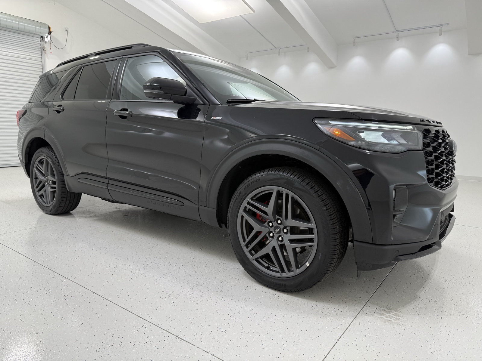 Used 2025 Ford Explorer - photo 1