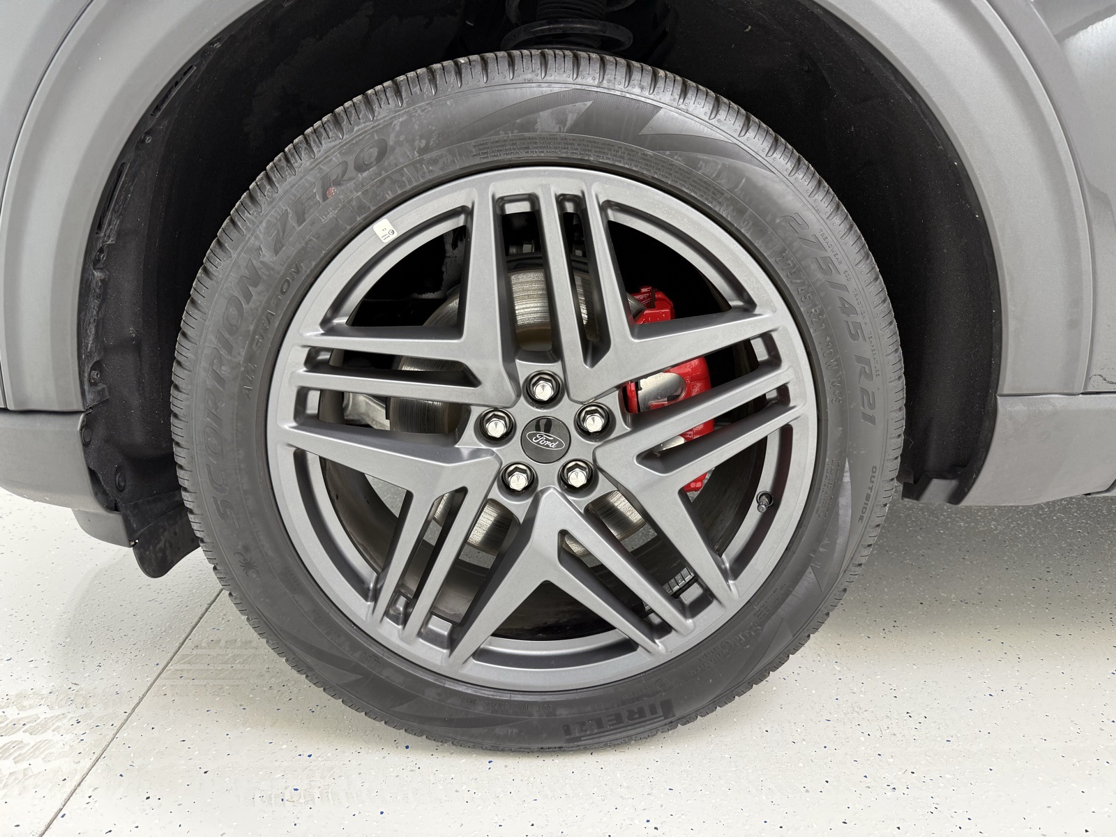 Used 2025 Ford Explorer - photo 12