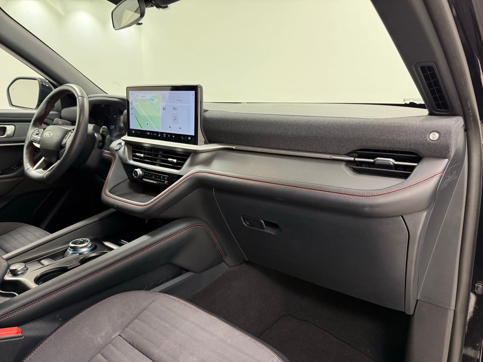 Used 2025 Ford Explorer - photo 31