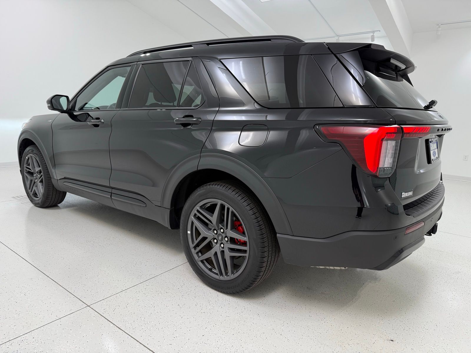 Used 2025 Ford Explorer - photo 8