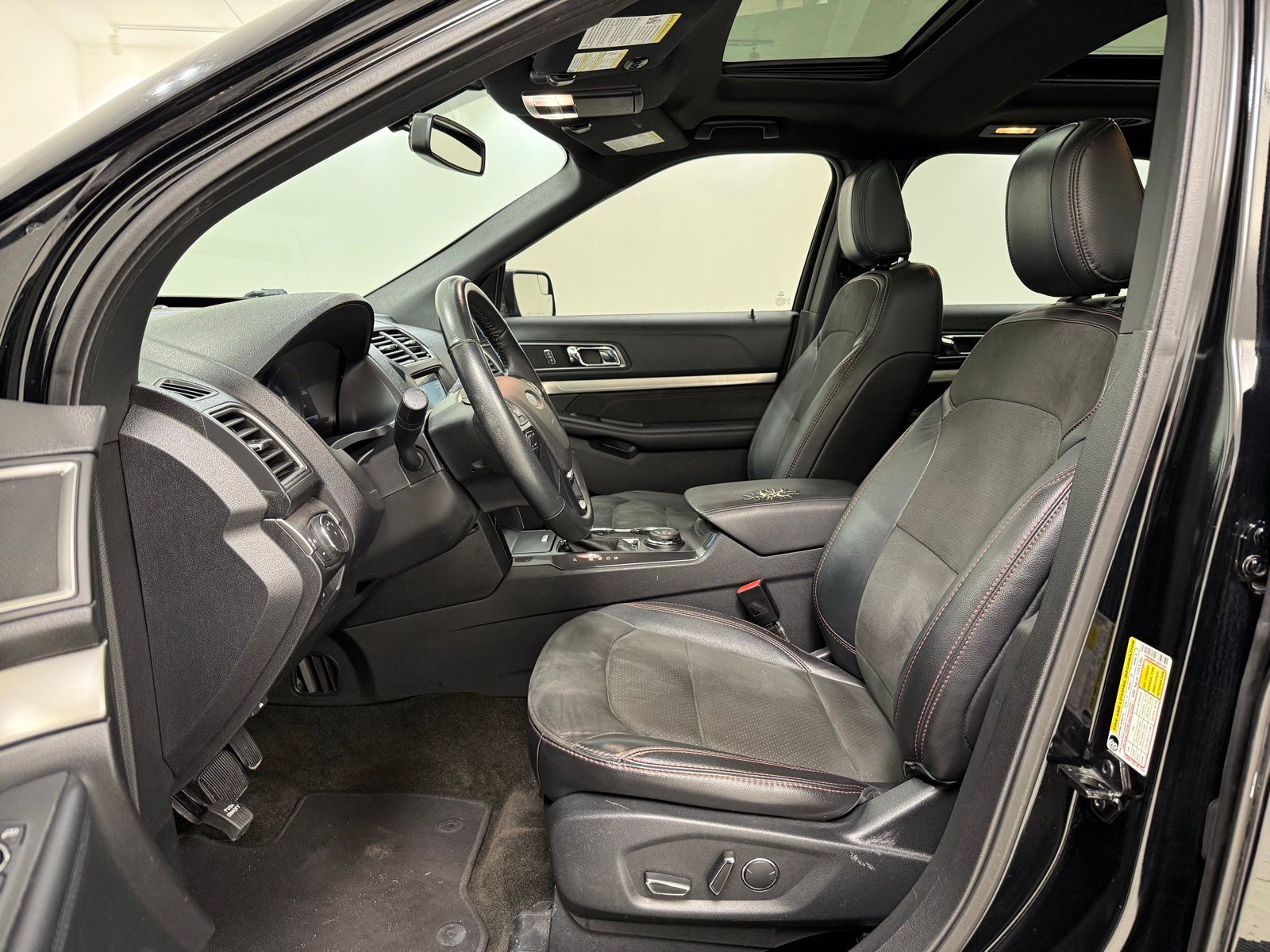 Used 2018 Ford Explorer - photo 7