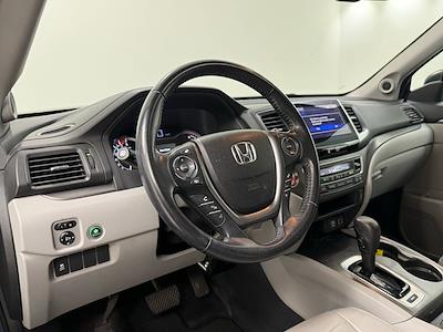 Used 2016 Honda Pilot - photo 2
