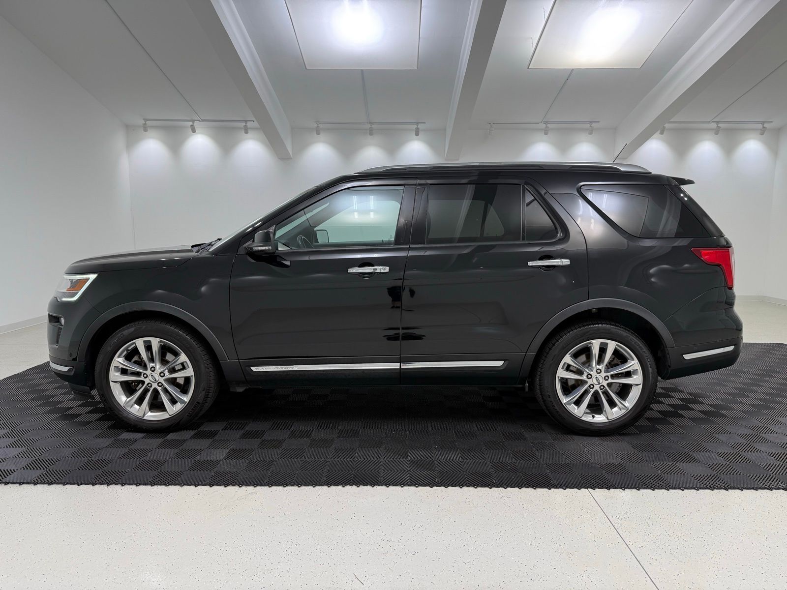 Used 2018 Ford Explorer - photo 30