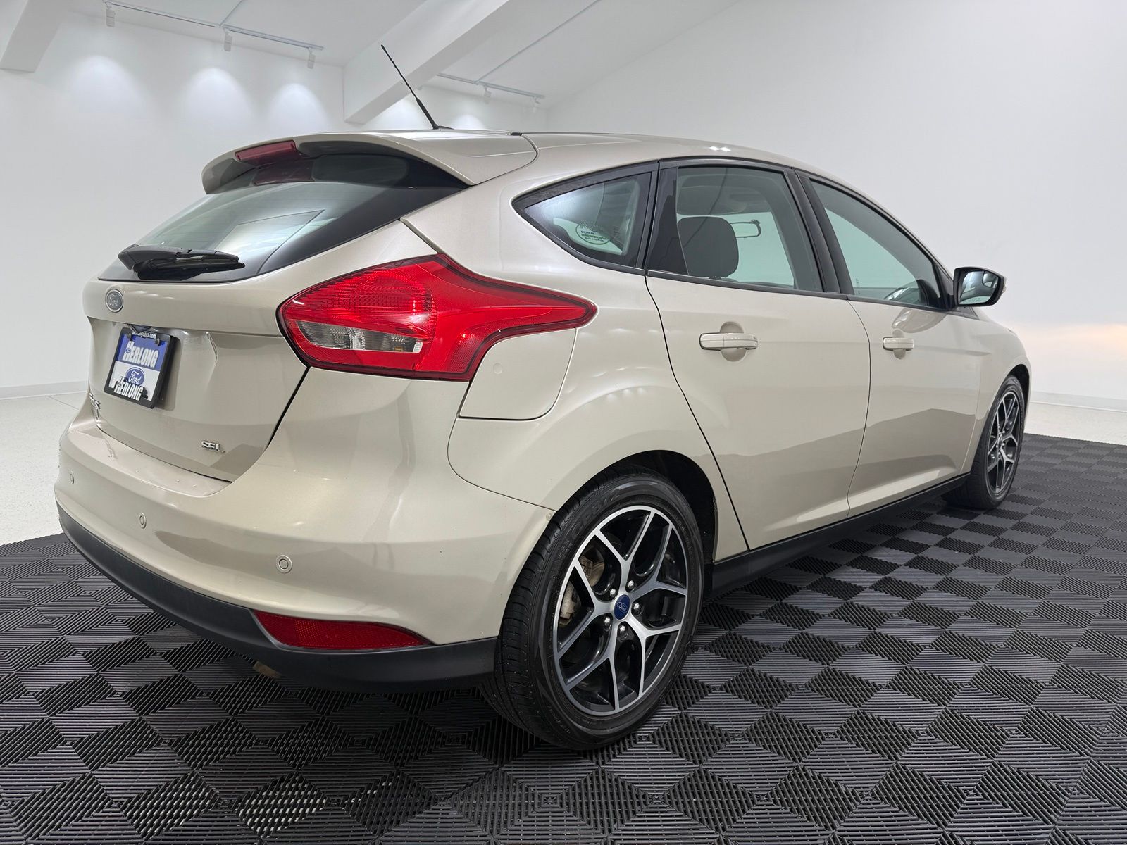 Used 2018 Ford Focus - photo 2
